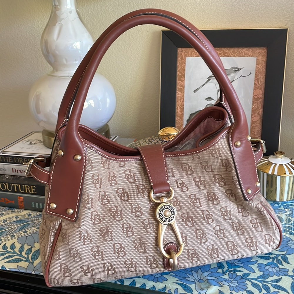 Dooney&Bourke Large Satchel Handbag